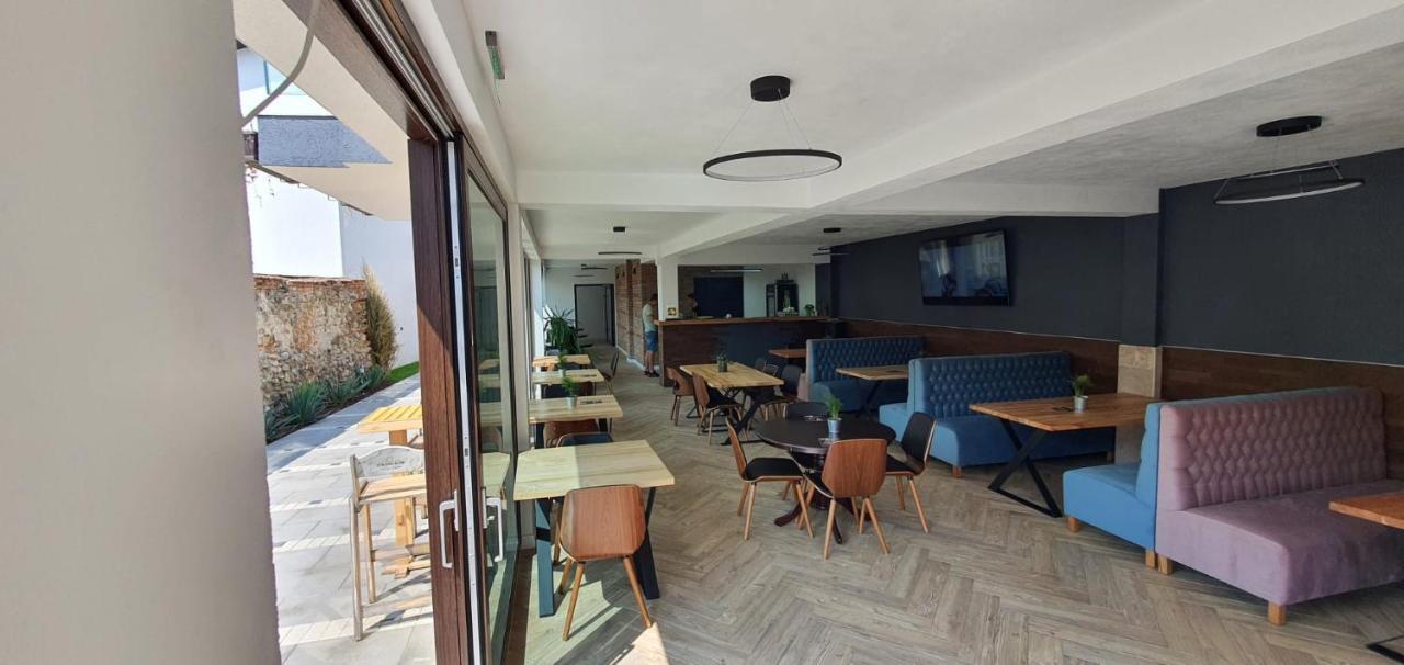 Hotel Aleea Teilor Câmpulung Zewnętrze zdjęcie