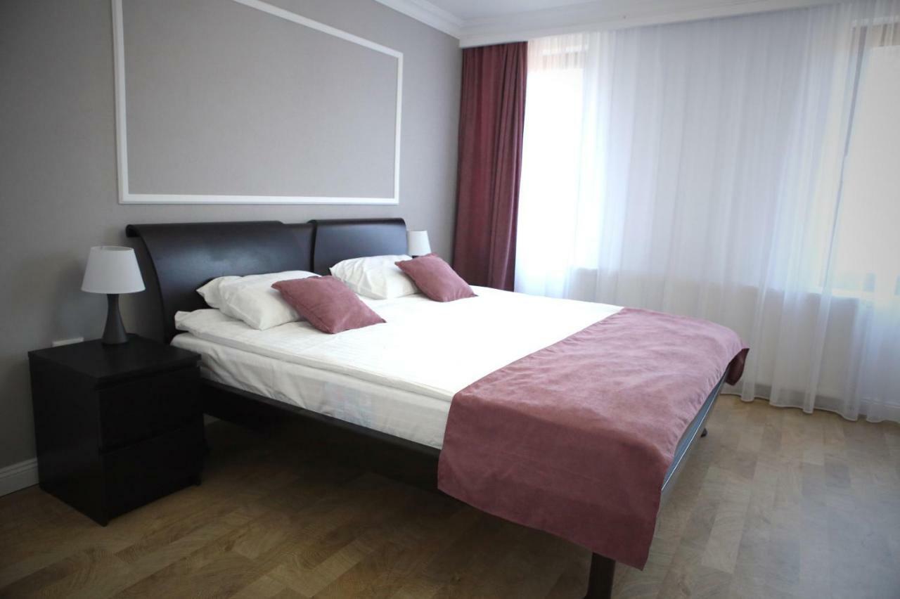 Hotel Aleea Teilor Câmpulung Zewnętrze zdjęcie