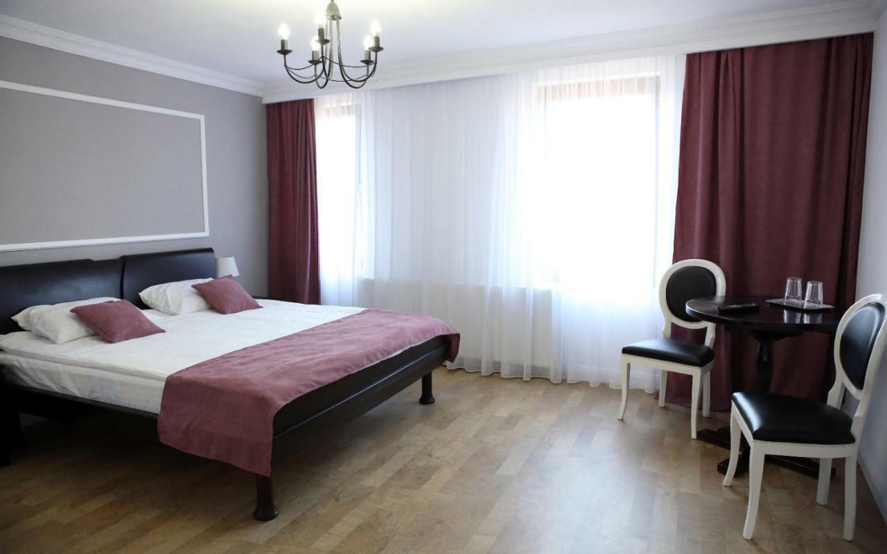 Hotel Aleea Teilor Câmpulung Zewnętrze zdjęcie