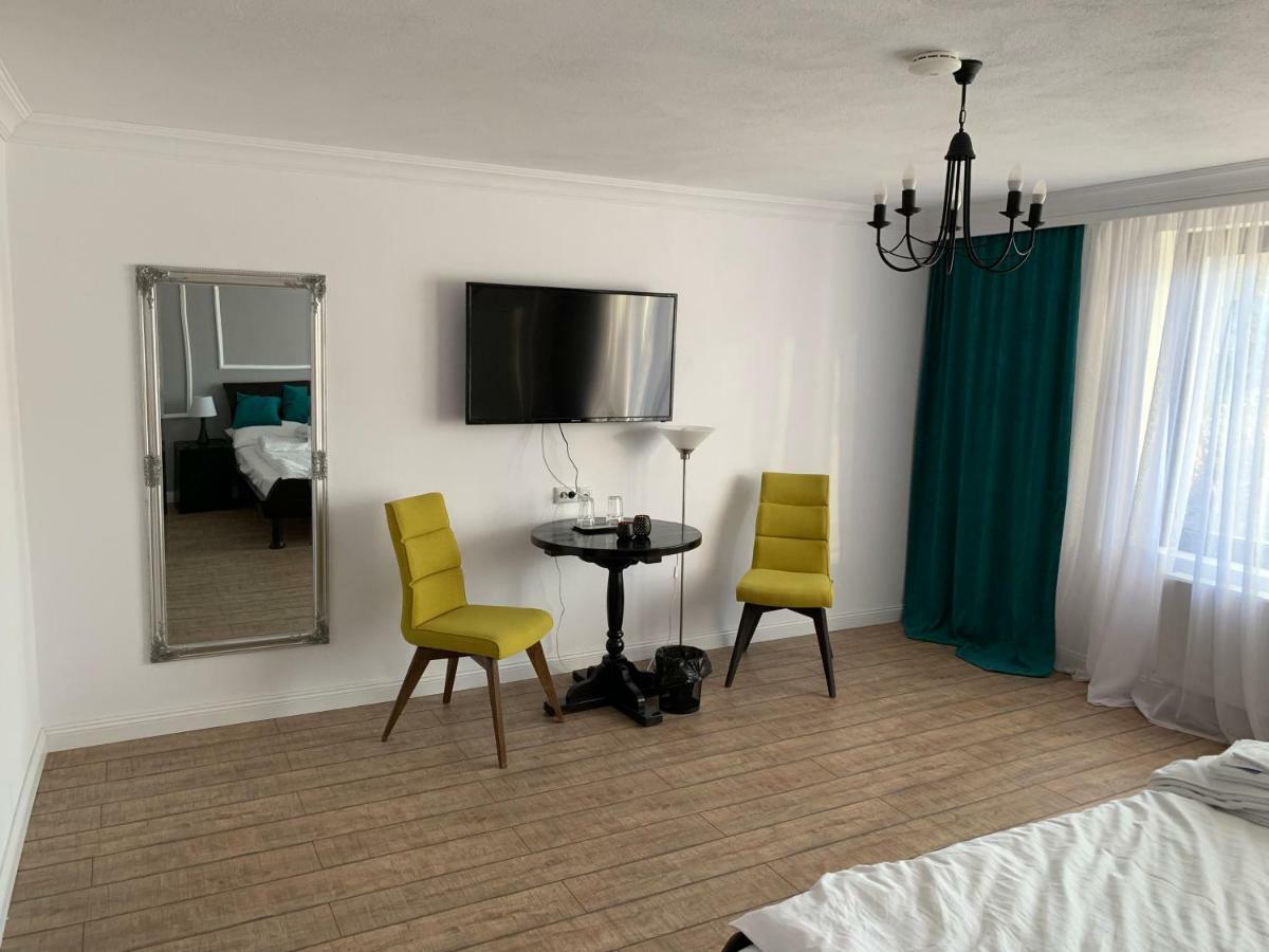 Hotel Aleea Teilor Câmpulung Zewnętrze zdjęcie